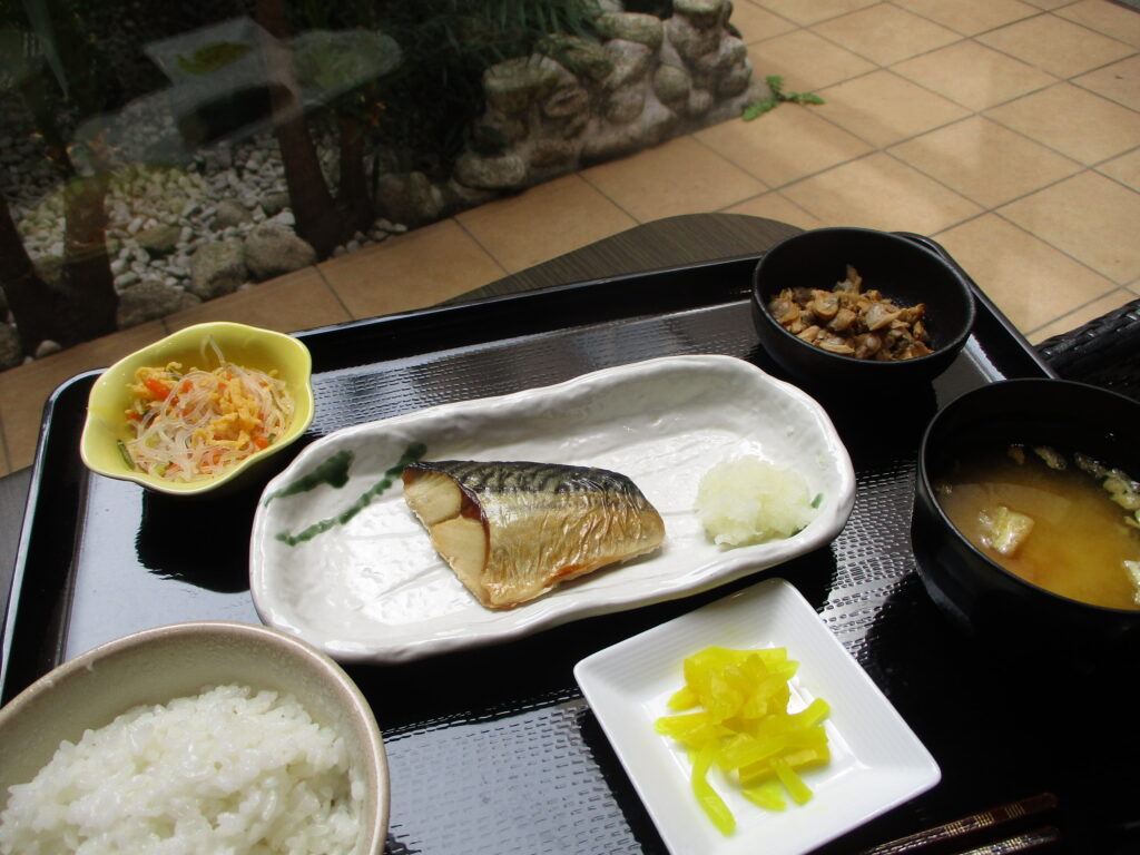 くみのき苑しらさぎ　さばの塩焼き