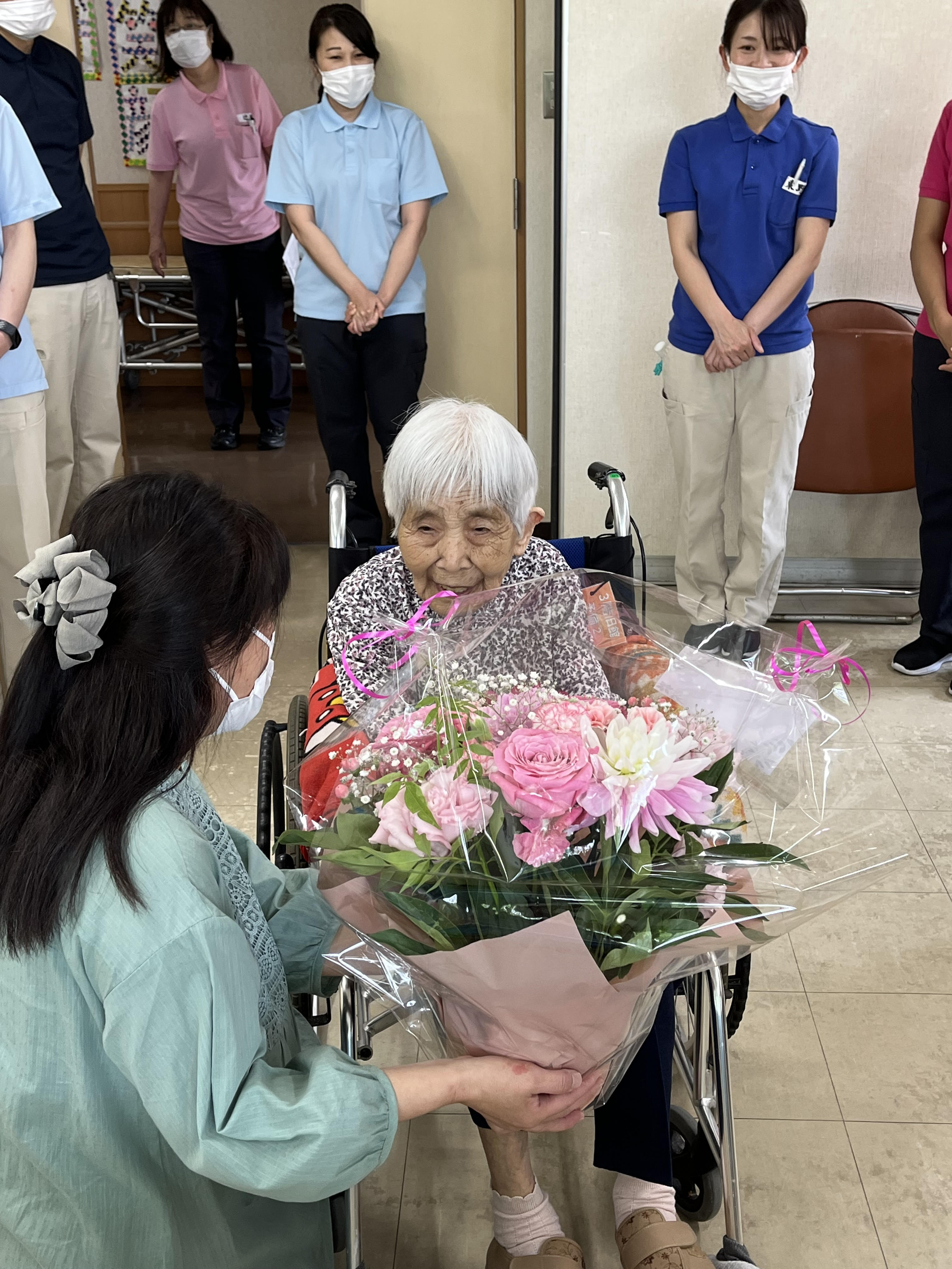 💛100歳誕生日会💛令和5年5月26日