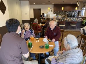 喫茶で楽しく気分転換していまーす！