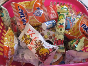 懐かしの駄菓子大会！